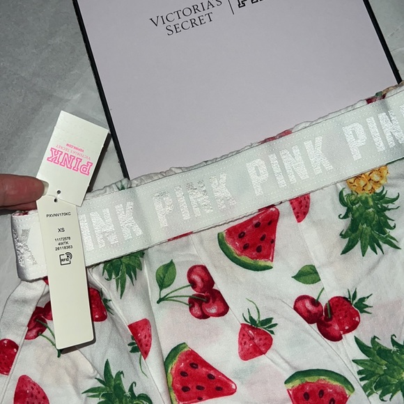 (XS) Victoria’s Secret Pajama Sleep Short - Picture 4 of 12